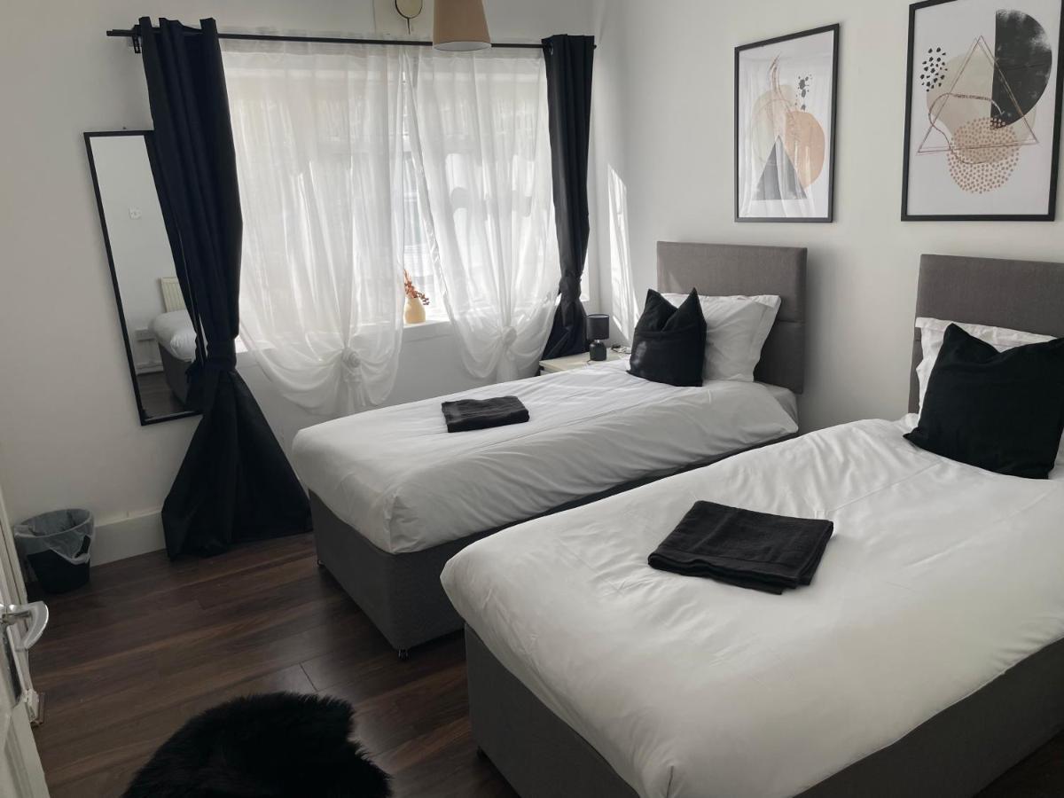 Lovely 2Bedroom 4Mins From Wimbledon Station London Exterior photo